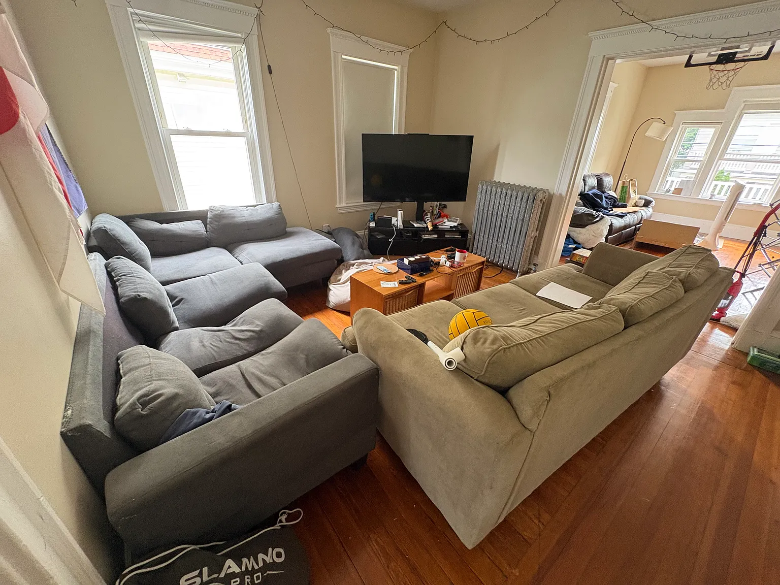 4 bed, 9999 sqft, $5,600 — Photo 4