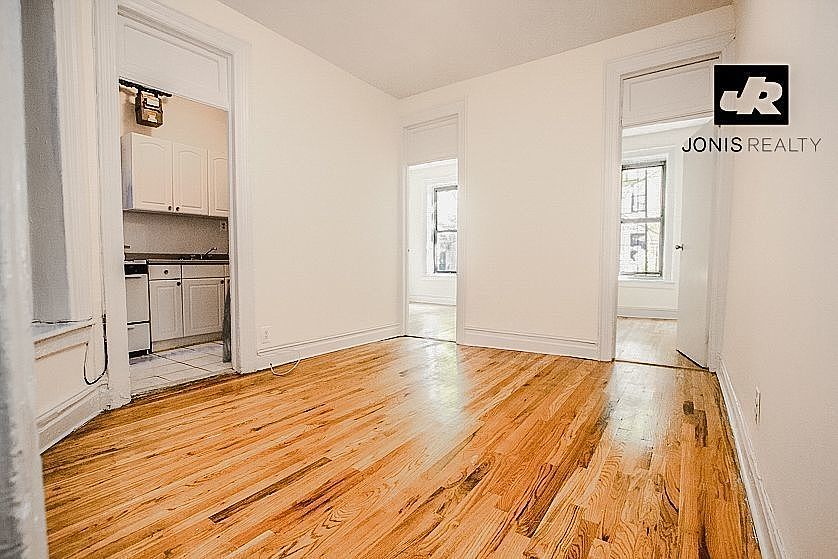 1st image of 115 Saint Marks Pl APT 14