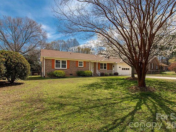 3rd image of 3134 Barney Rhett Cir