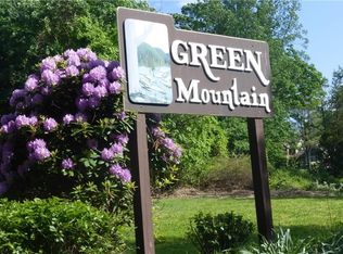 22-87 Crescent Dr, Thiells, NY 10984