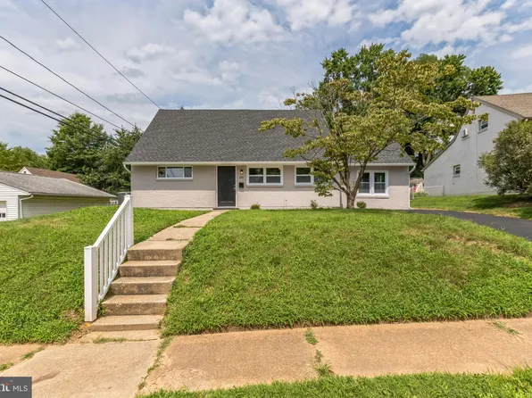1521 Crittenden Rd, Wilmington, DE 19805