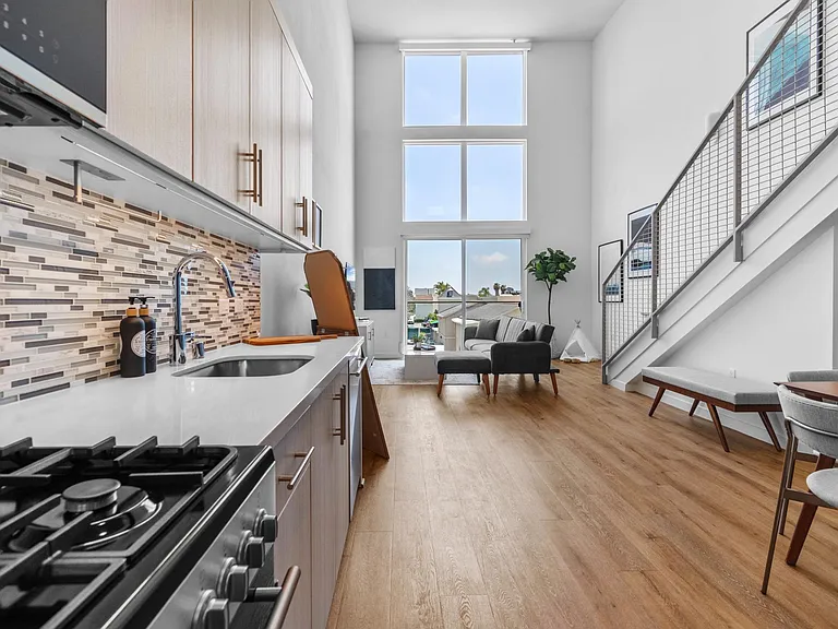 Vantage Mar Vista — Photo 54