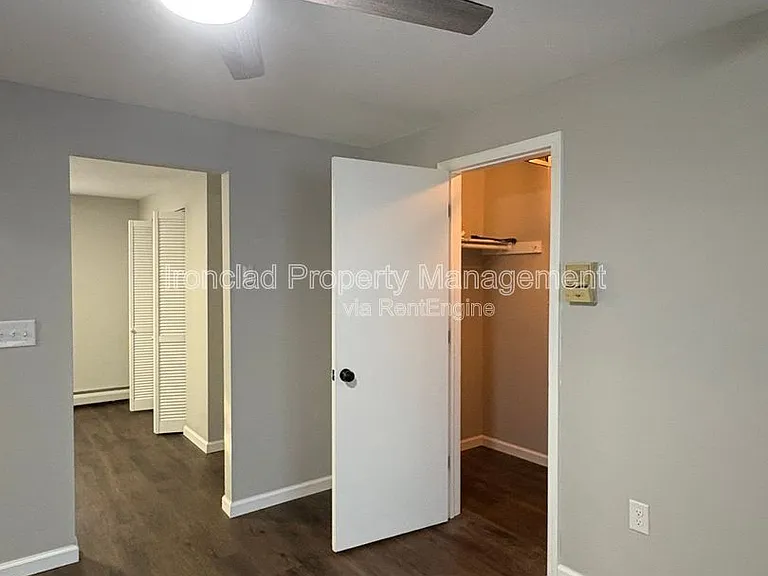 818 Pine St #4 — Photo 11