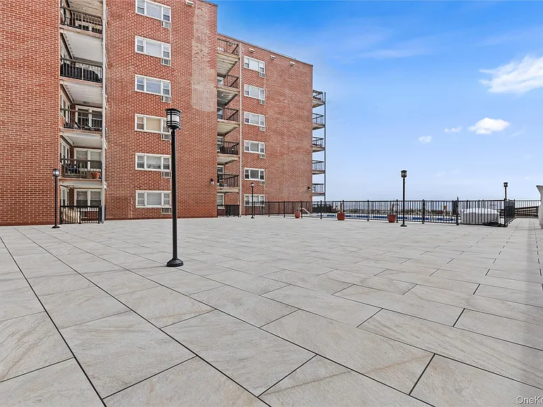 750 Shore Rd #2G — Photo 32