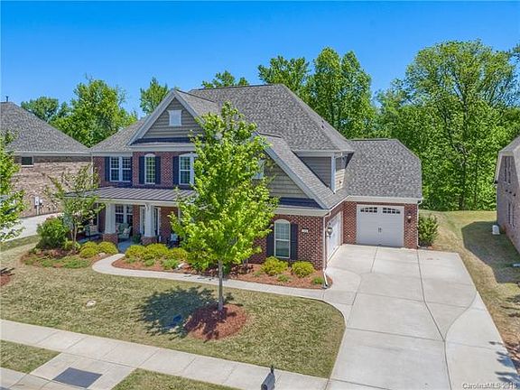 2nd image of 2901 Julian Glen Cir