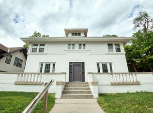 718 S 37th St, Omaha, NE 68105