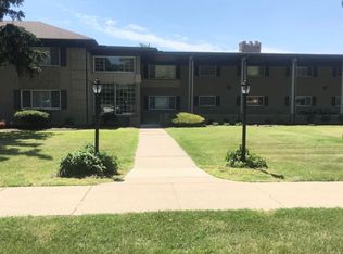 2309 Walton Blvd UNIT 32, Rochester Hills, MI 48309