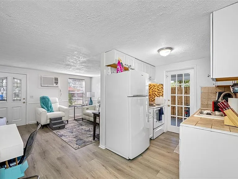 616 Dogwood Ct — Photo 8