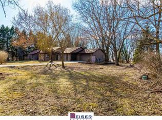 6577 Woodview Rd, Winneconne, WI 54986