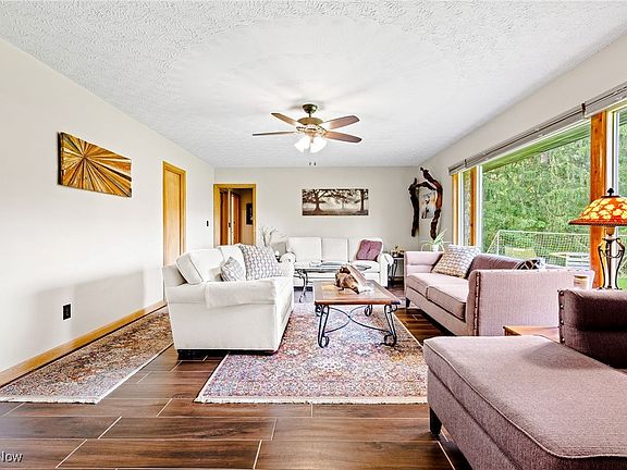4th image of 2897 Northampton Rd
