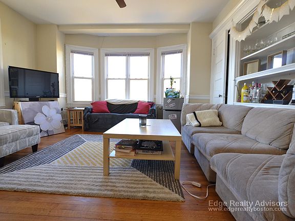 5th image of 338 Washington St #1X