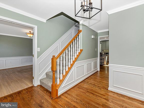 4th image of 8204 Goodhurst Dr