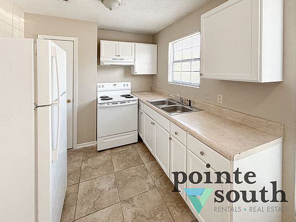 3rd image of 6401 Schoel Ln
