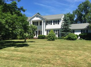 4 Pirates Cove Rd, Little Silver, NJ 07739