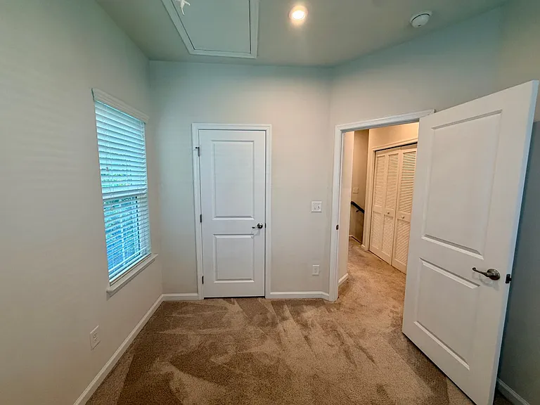 1214 Ashbury St — Photo 26