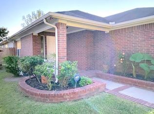 814 Sycamore Ridge Ln, Houston, TX 77073