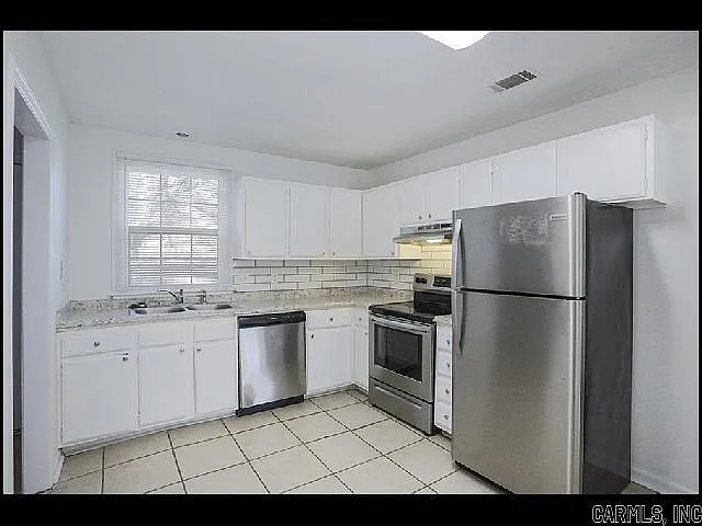 7202 Illinois St — Photo 8