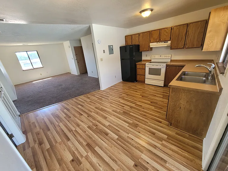 1102 E Carolina Ave #8 — Photo 7