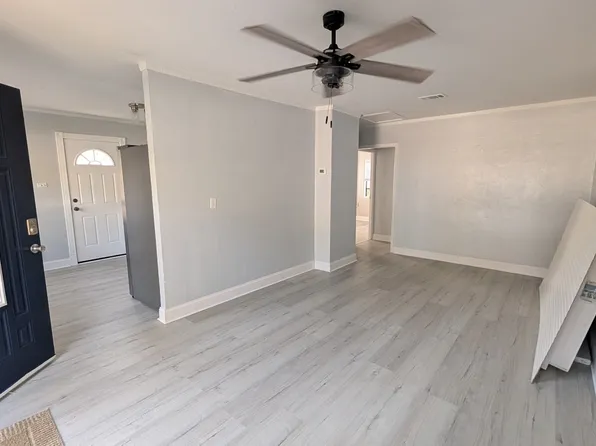 208 Spencer Pl #A, Niceville, FL 32578