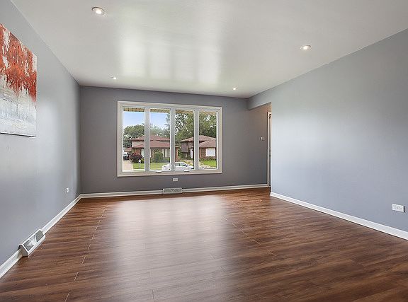 2nd image of 306 Cornell Ave