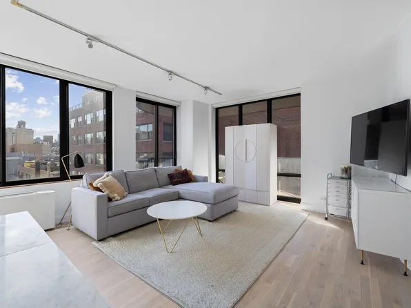 304 East 65th Street image 2 of 18