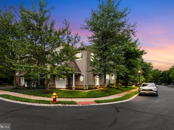 52 Ocean Breeze Ct, Manahawkin, NJ 08050