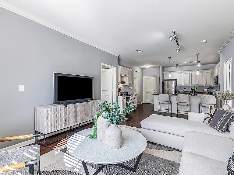 Village West — Photo 11