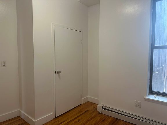 5th image of 130 W 116th St #E