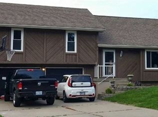 905 SW Brentwood St, Blue Springs, MO 64015