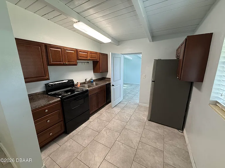 430 Dorothy Ave — Photo 3