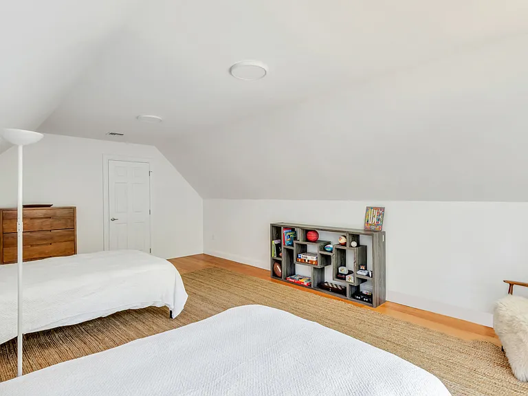 8 Wildflower Ln — Photo 19
