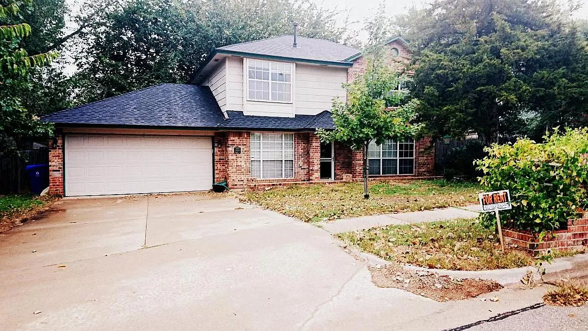 3 bed, 2.5 bath, 1684 sqft, $1,975 — Photo 1