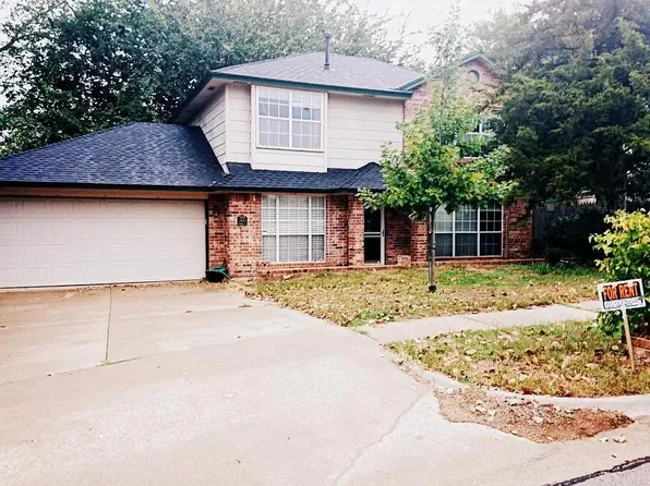 3900 Goshawk Cir, Norman, OK 73072