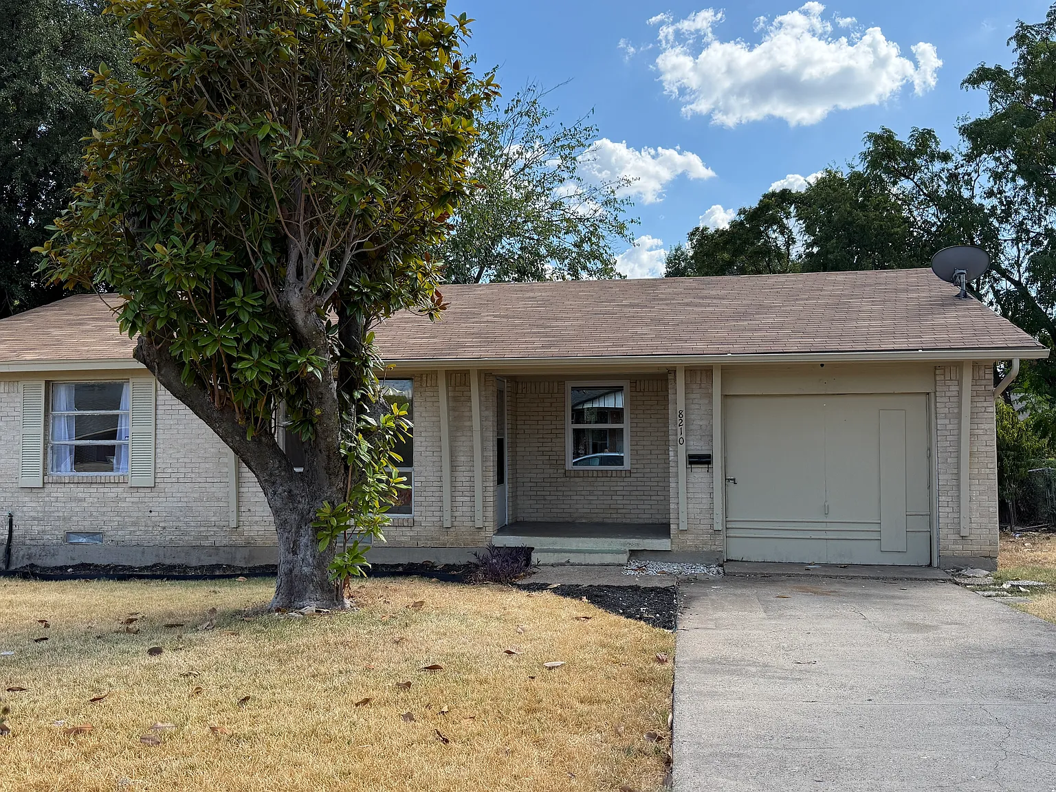 3 bed, 1009 sqft, $2,000 — Photo 1