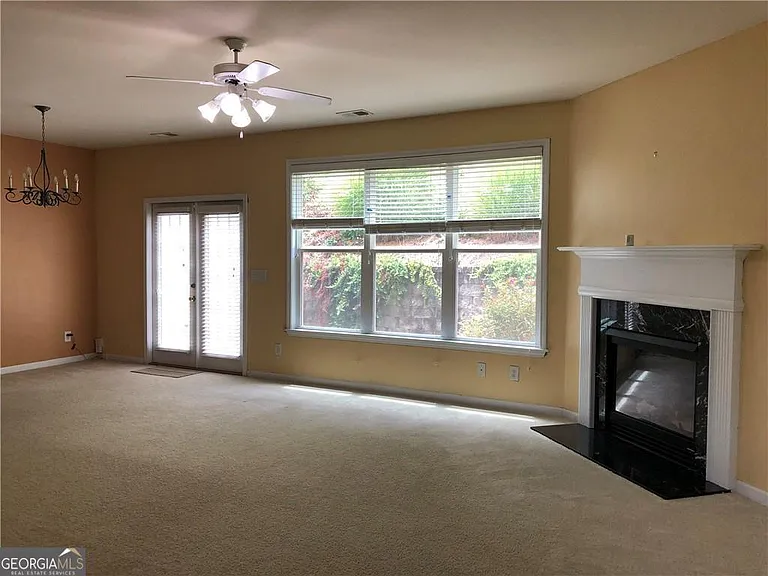 33 Jekyll Dr #8 — Photo 3