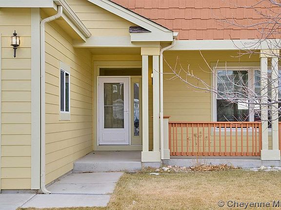 2nd image of 1409 Sunny Hill Dr