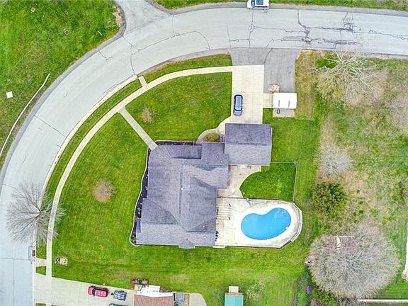 2nd image of 1743 Willow Wood