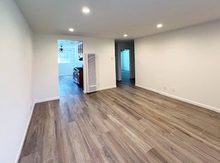 6452 Orange Ave #6, Cypress, CA 90630