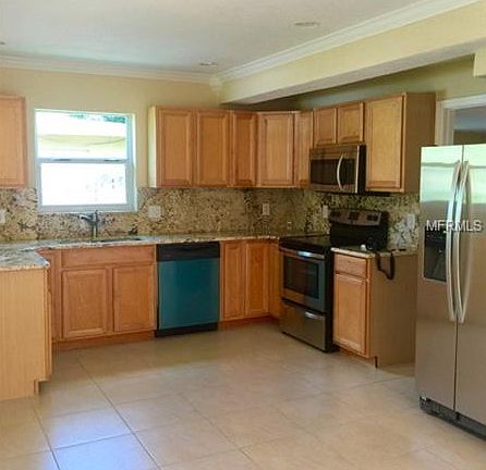 3rd image of 1101 Romano Ave