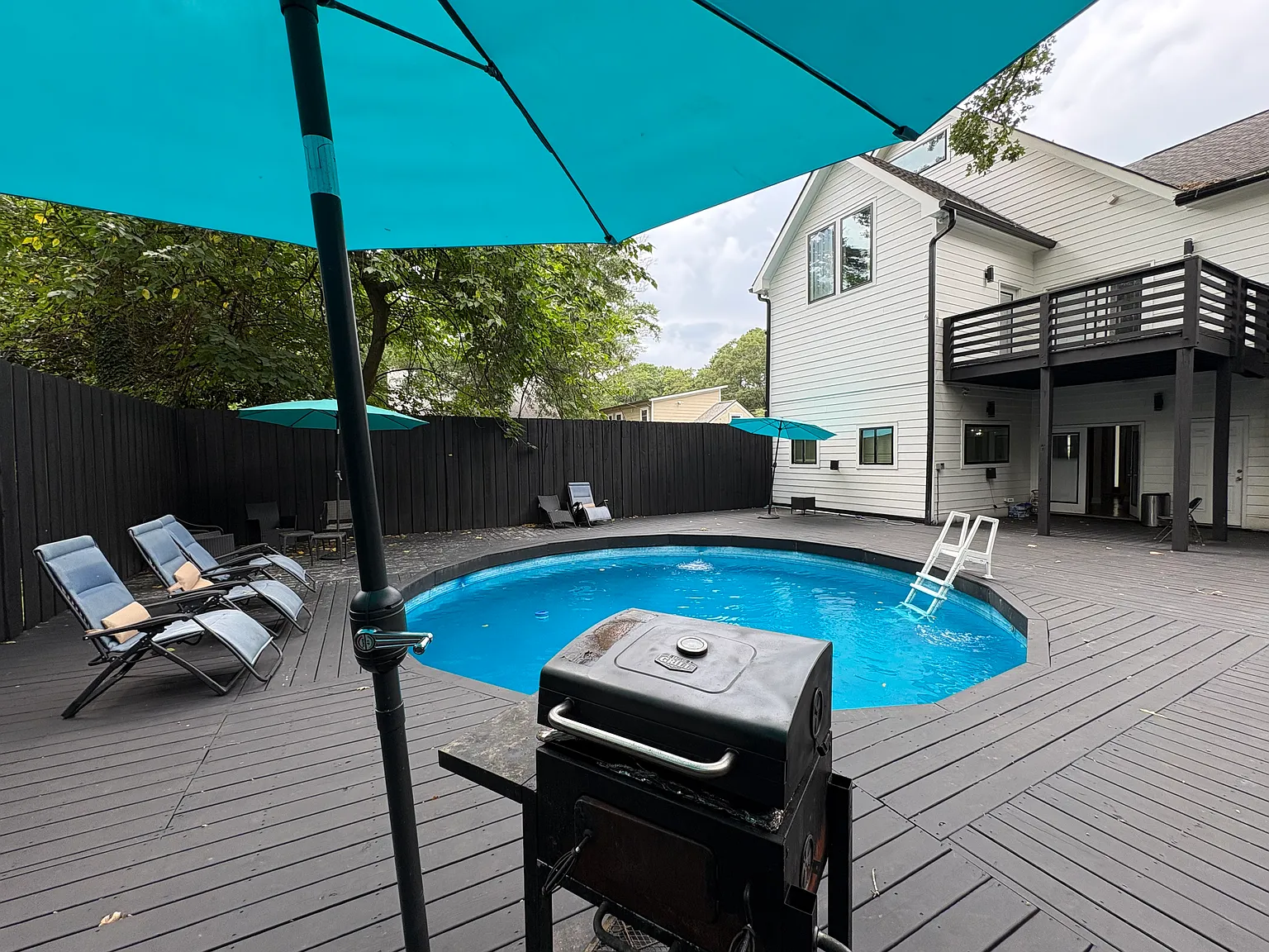 5 bed, 3200 sqft, $5,999 — Photo 4