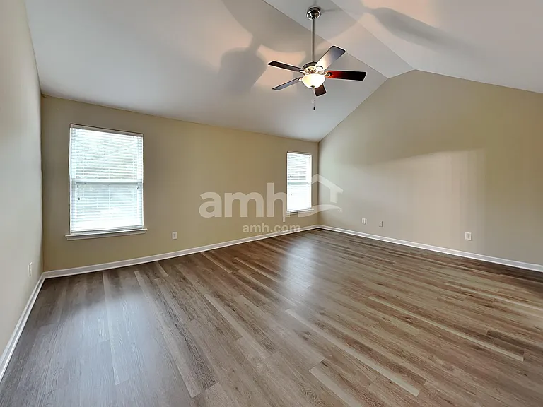 1380 Grey Rock Way — Photo 10