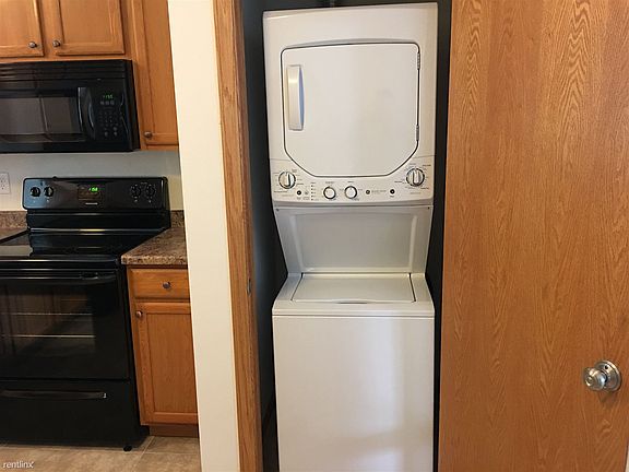 Washer/Dryer Included