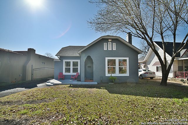 1st image of 1718 W Summit Ave