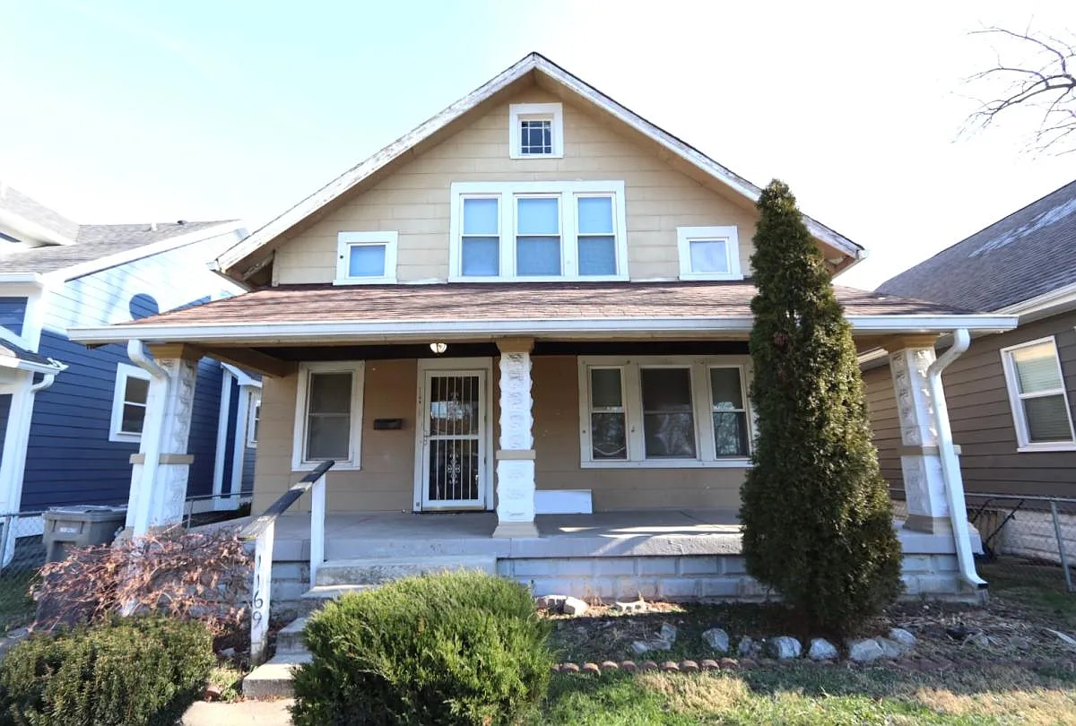 1169 Reid Pl photo 1