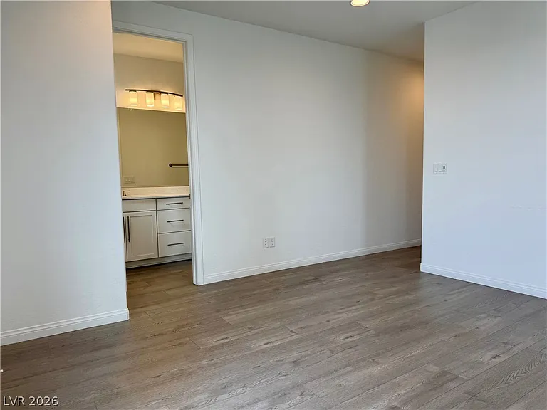 11699 Hamilton Lake Ave — Photo 8