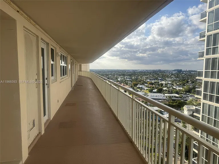 4100 Galt Ocean Dr #1706 — Photo 11