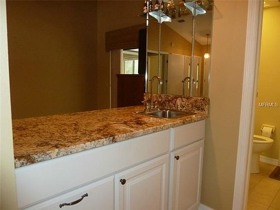 4th image of 417 Centerwood Dr