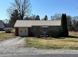 11702 Walshville Trl, Hillsboro, IL 62049
