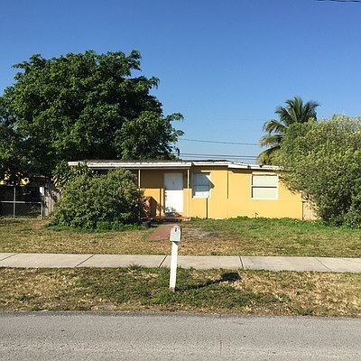 2nd image of 4420 SW 99th Ave