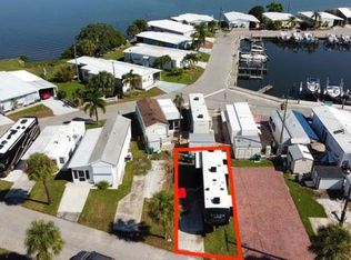 20 Montego Dr, Palmetto, FL 34221